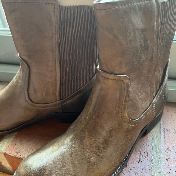 frye booties NWT - Picture 9 of 10